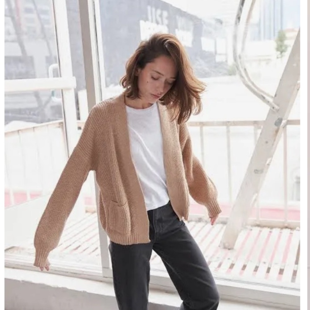 It is Well Easy Cardigan Taupe size S